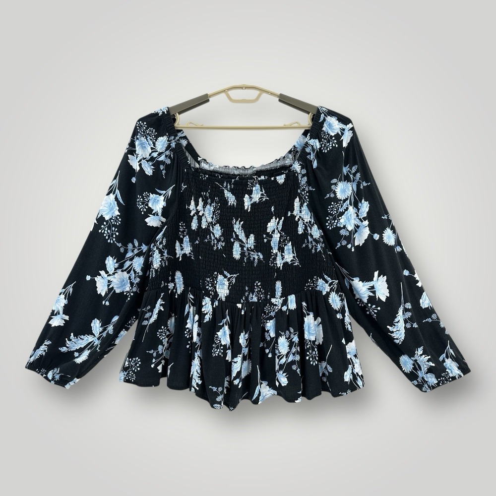 Torrid Rayon Slub Smocked Bodice Long Sleeve Crop Blouse Black‎ Floral Size 3 3X